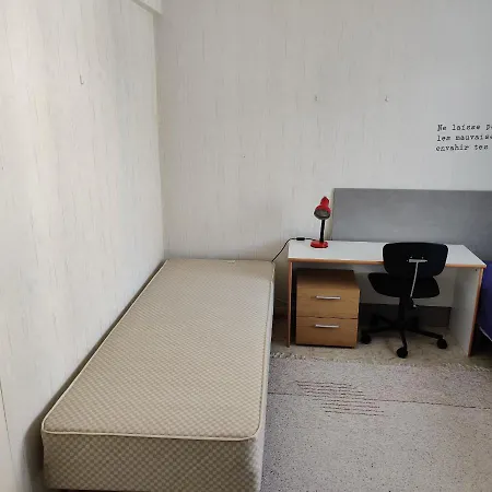 Huoneisto Cozy Easy-to-stay 2room 1km From Centre *